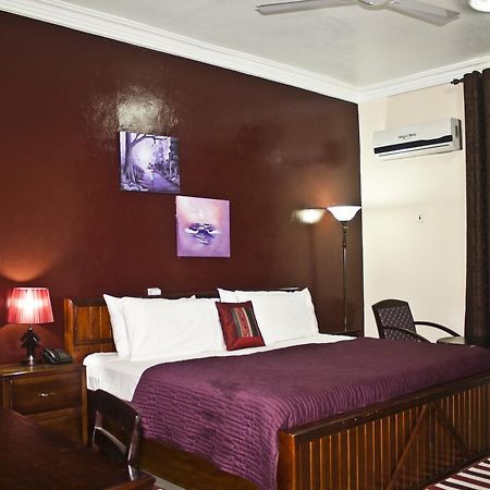 Grand Star Hotel North Legon Eksteriør billede