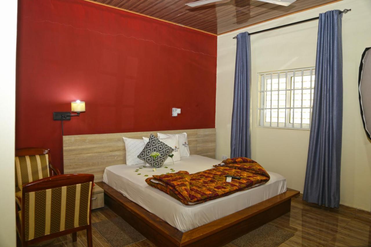 Grand Star Hotel North Legon Eksteriør billede