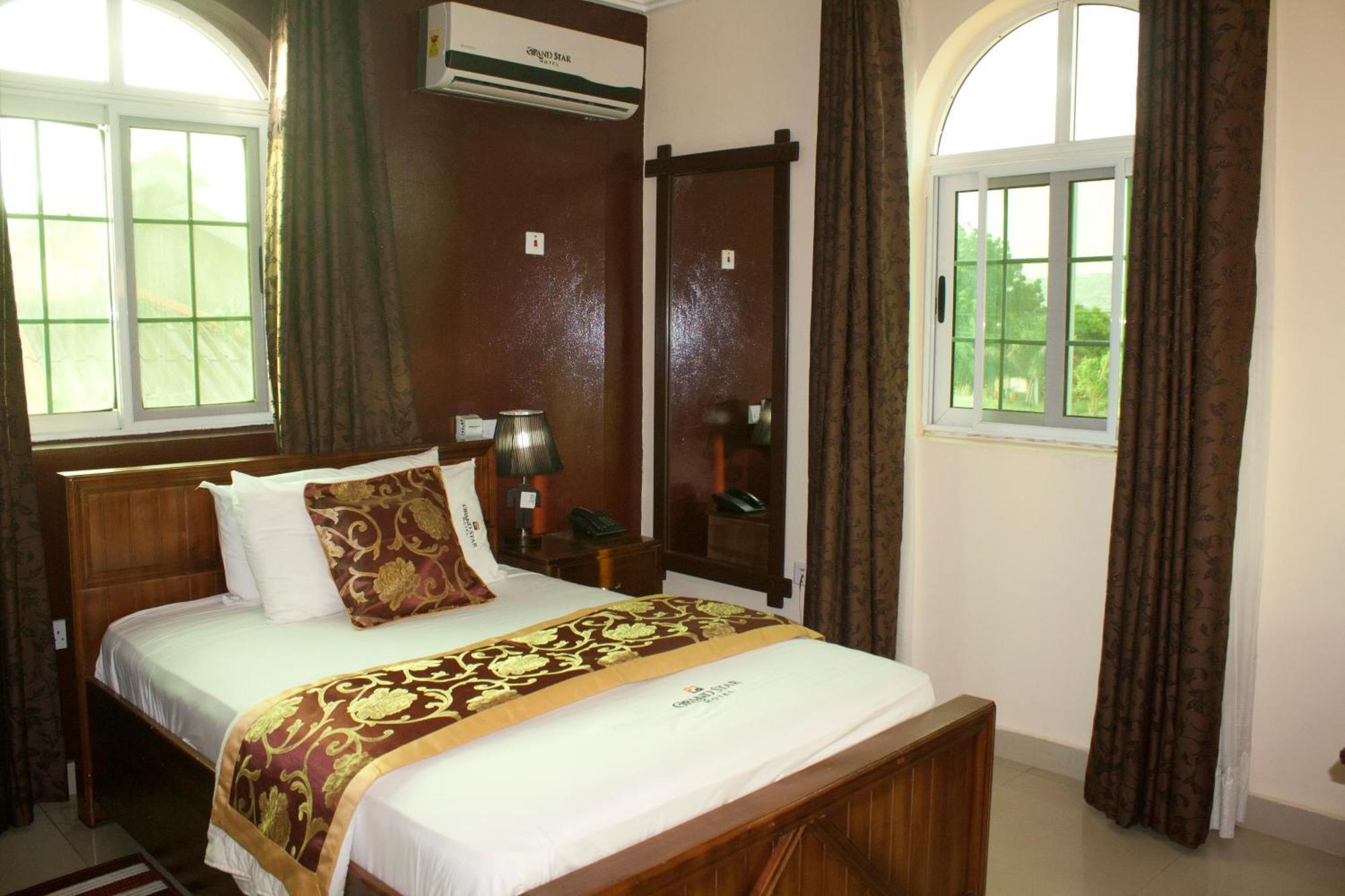 Grand Star Hotel North Legon Værelse billede