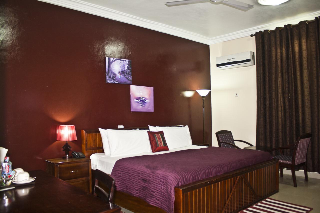 Grand Star Hotel North Legon Eksteriør billede