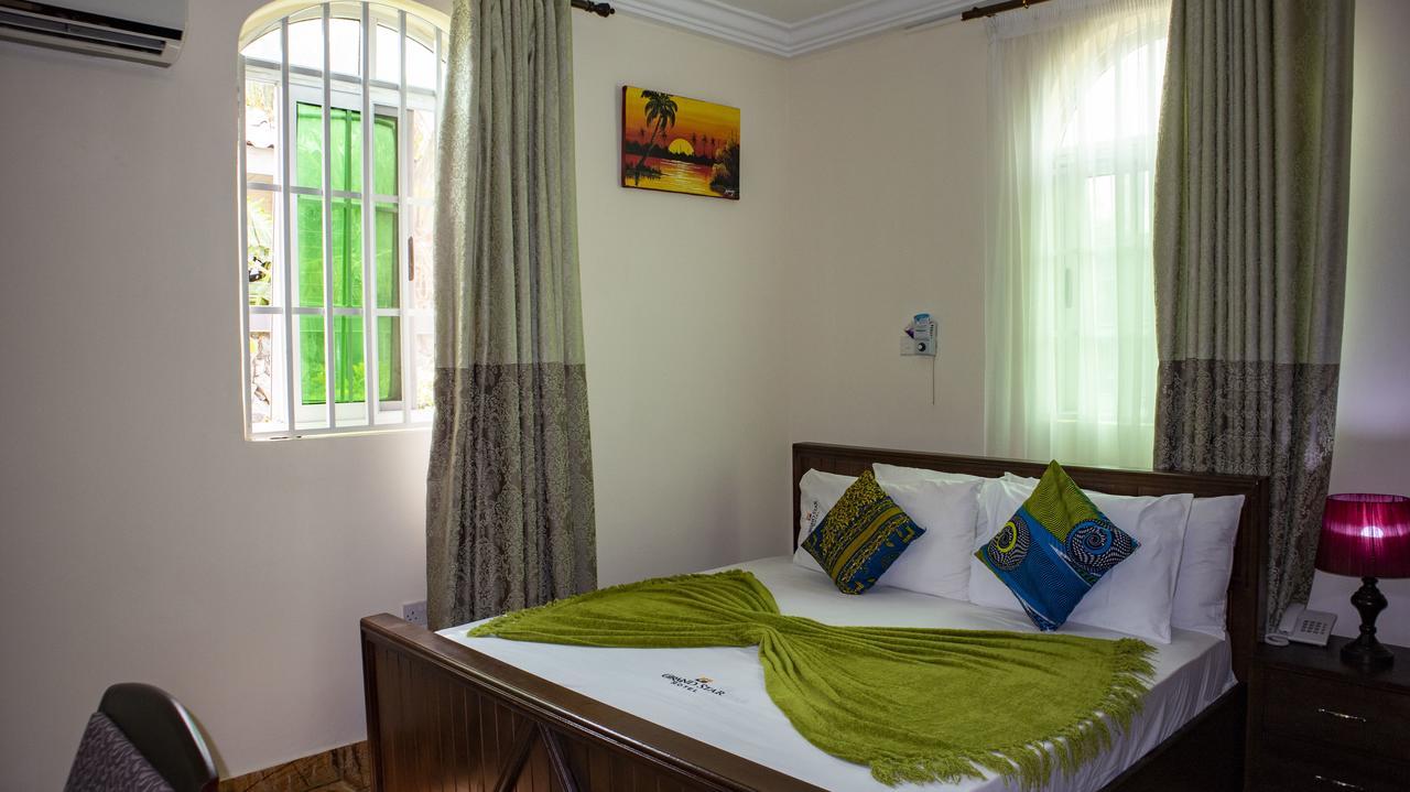 Grand Star Hotel North Legon Eksteriør billede