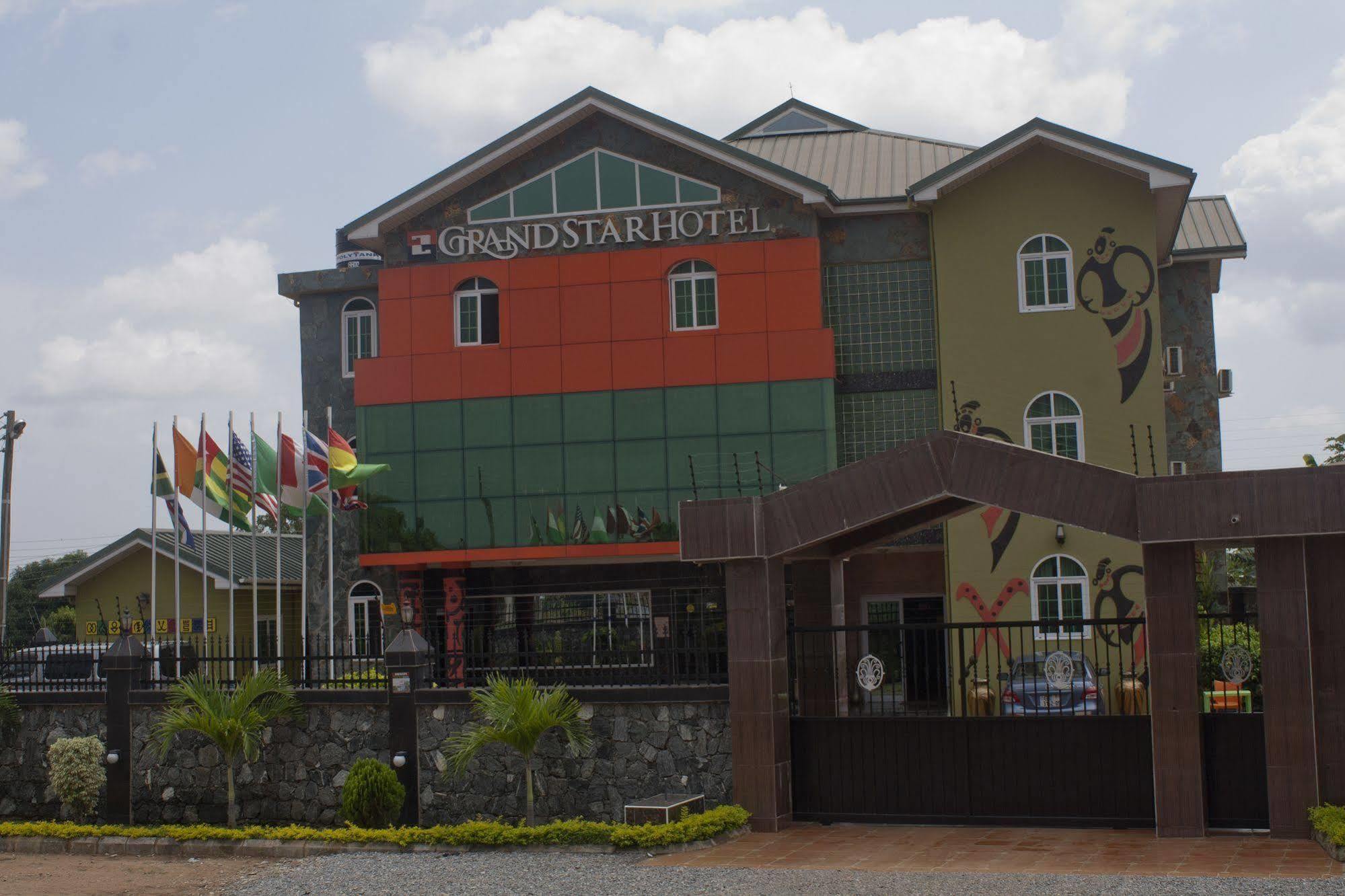 Grand Star Hotel North Legon Eksteriør billede