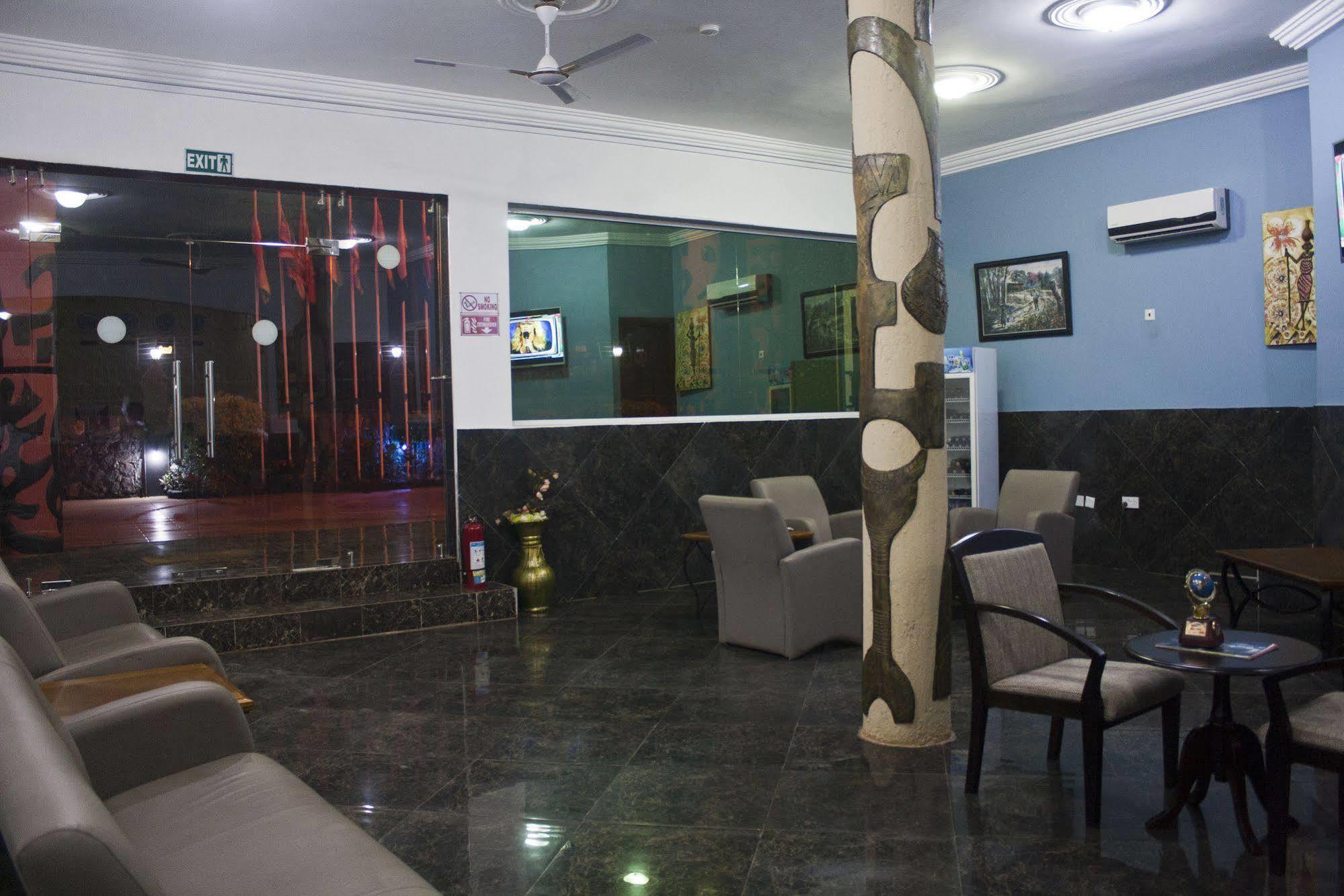 Grand Star Hotel North Legon Eksteriør billede