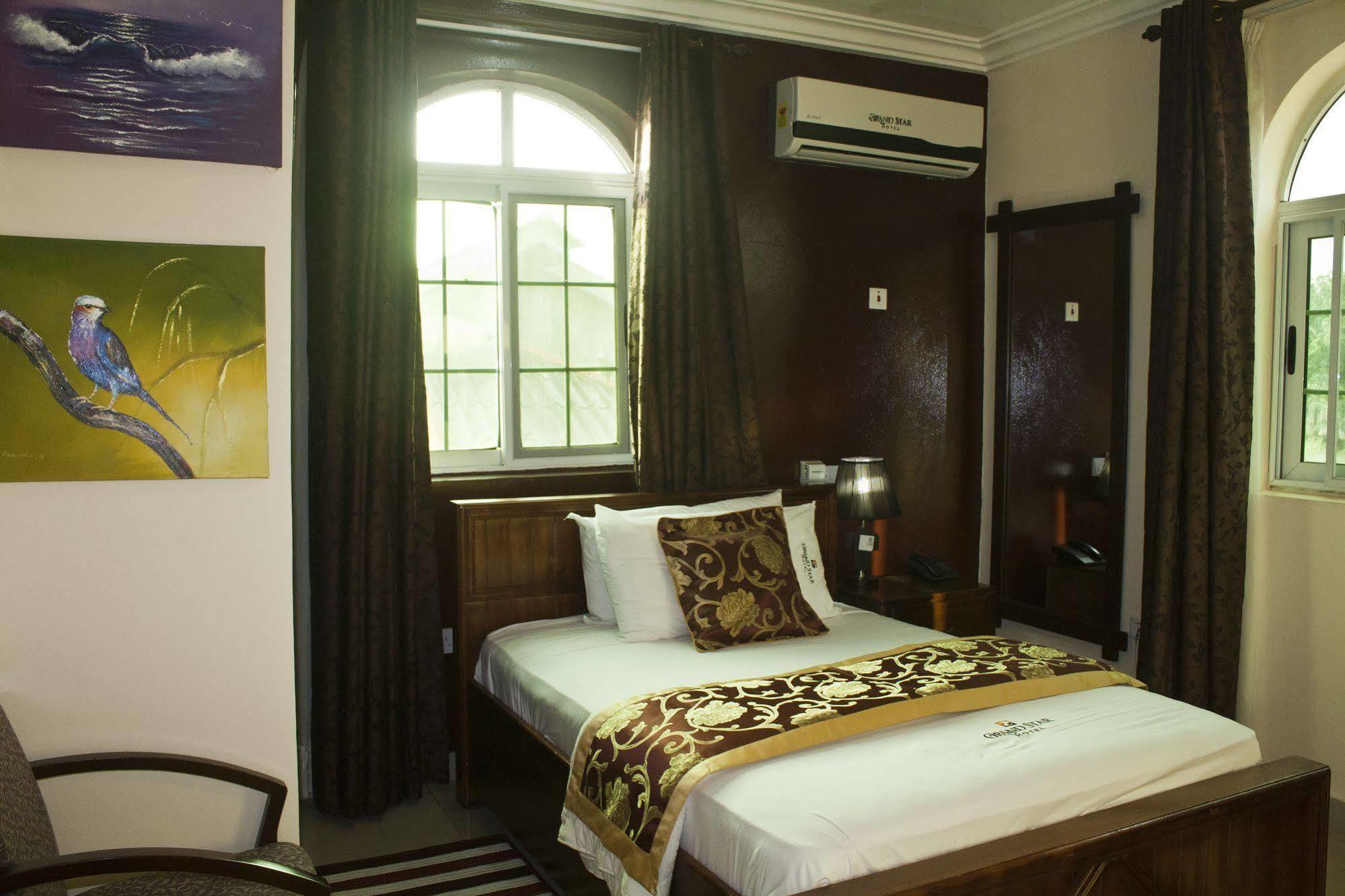 Grand Star Hotel North Legon Eksteriør billede