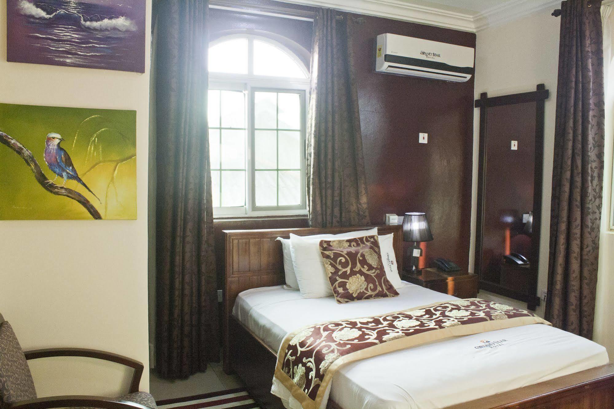 Grand Star Hotel North Legon Eksteriør billede