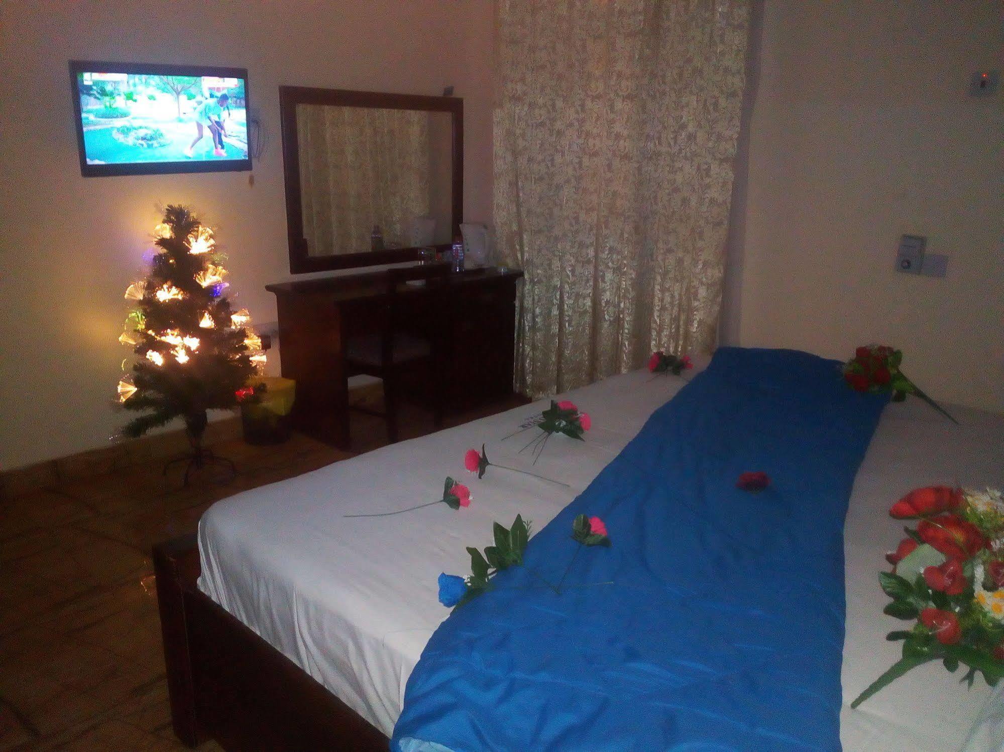 Grand Star Hotel North Legon Eksteriør billede