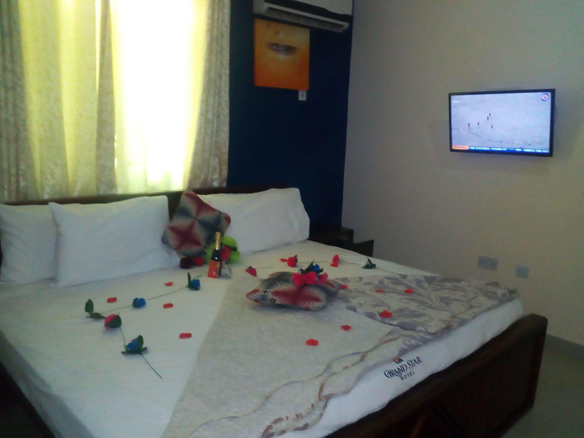 Grand Star Hotel North Legon Eksteriør billede